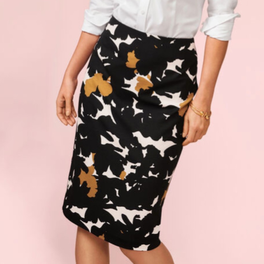 NWT Ponte Pencil Knee Length Skirt Size 8 Black Print Talbots Refined Ponte 23"